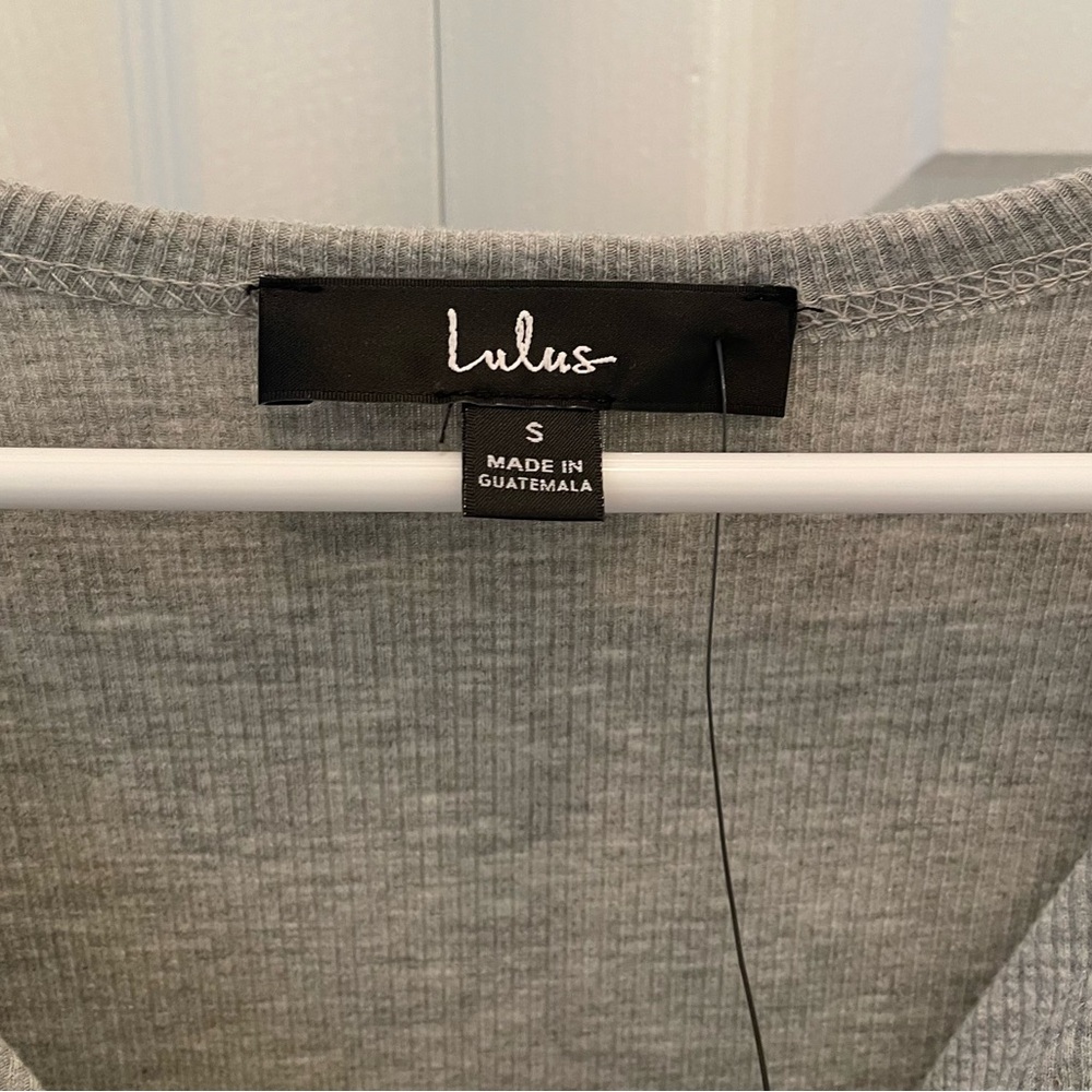 Lulu’s Heather Grey Twist Front Cutout Midi Dress Small - Picture 5 of 6